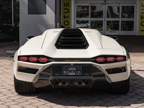 Used 2022 Lamborghini Aventador Countach image 20