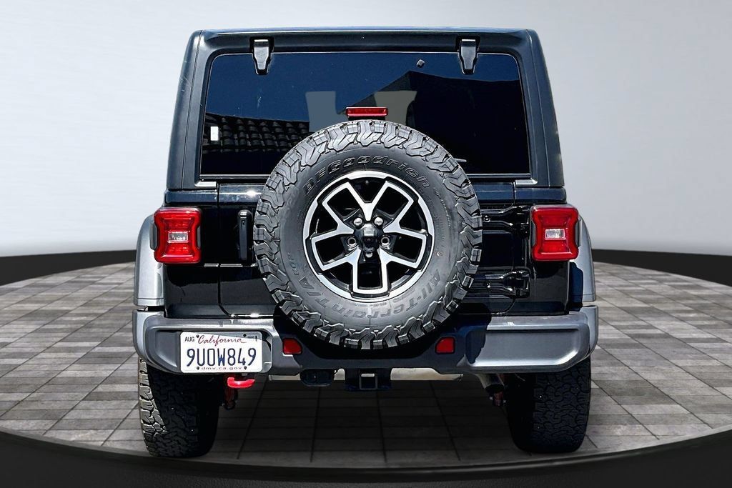 Certified 2025 Jeep Wrangler Unlimited Rubicon w/ Convenience Group AWD/4WD image 22