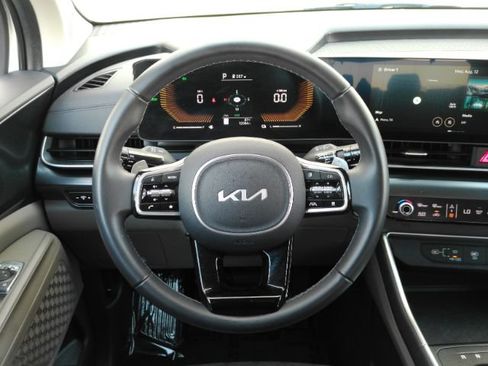 Used 2026 Kia Carnival LXS FWD image 37