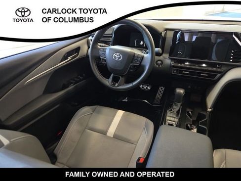 Used 2025 Toyota Camry SE FWD image 17