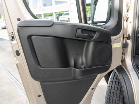 Used 2023 RAM ProMaster 3500 w/ Driver Convenience Group FWD image 9