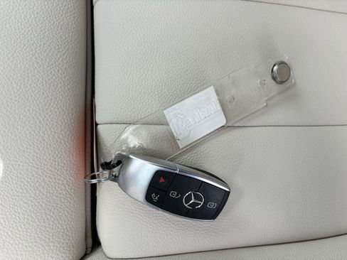 Used 2024 Mercedes-Benz GLB 250 image 38