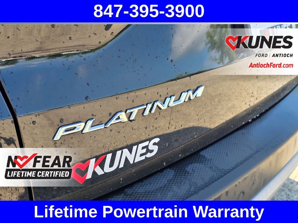 Certified 2025 Ford Escape Platinum AWD/4WD image 18