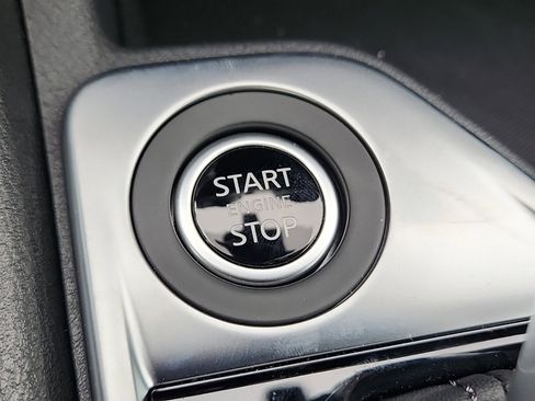 New 2025 Nissan Sentra SV image 9