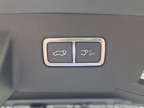 Used 2025 Kia Sorento EX w/ Panoramic Sunroof Package image 8