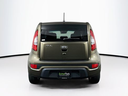 Used 2013 Kia Soul + w/ Audio Pkg FWD image 7