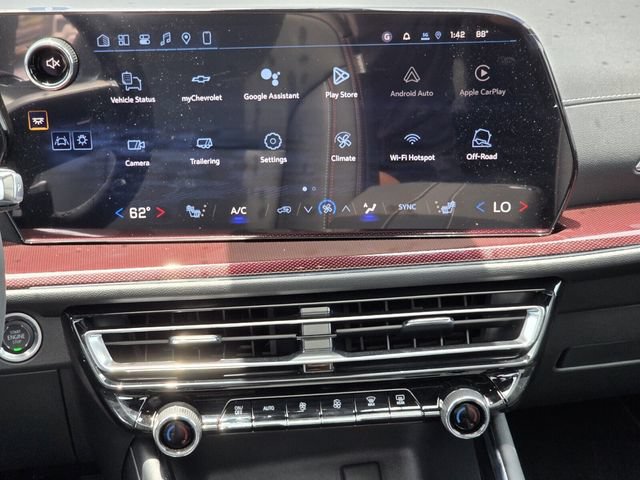 New 2026 Chevrolet Traverse Z71 w/ Driver Confidence Package AWD/4WD image 10