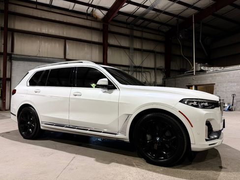 Used 2020 BMW X7 xDrive40i w/ Premium Package AWD/4WD image 3
