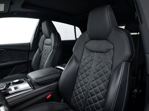 Used 2025 Audi SQ8 Premium Plus AWD/4WD image 16