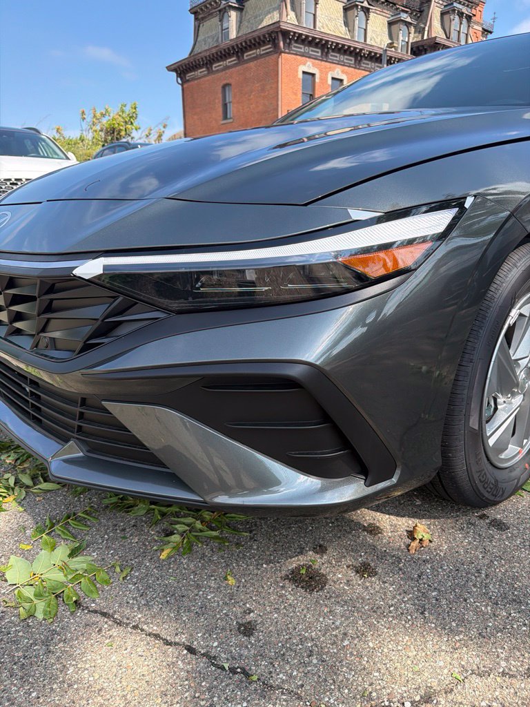 New 2026 Hyundai Elantra SE FWD image 9