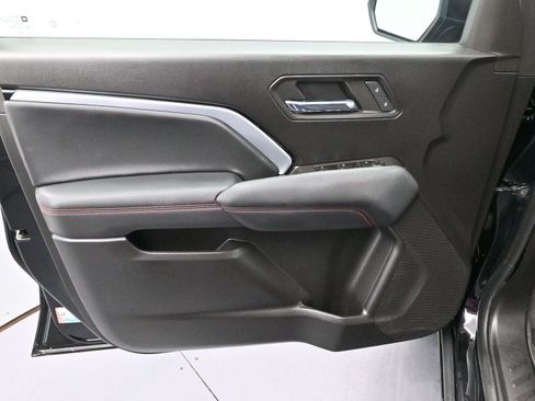 Used 2023 Chevrolet Colorado Z71 w/ Z71 Convenience Package 2 image 9