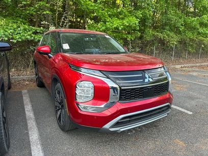 Used 2025 Mitsubishi Outlander SE
