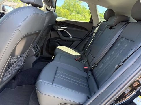 Certified 2025 Audi Q5 Premium w/ Convenience Package AWD/4WD image 15