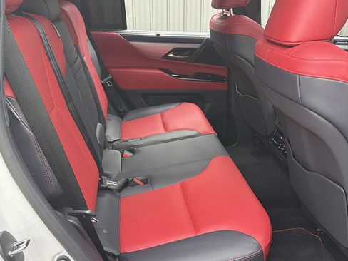 Used 2025 Lexus LX 700h F Sport image 35
