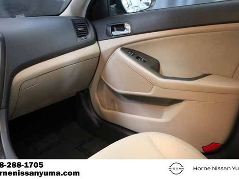 Used 2015 Kia Optima LX image 11