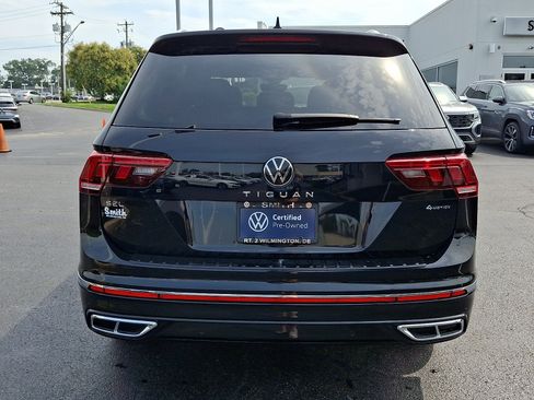 Certified 2024 Volkswagen Tiguan SEL R-Line AWD/4WD image 5