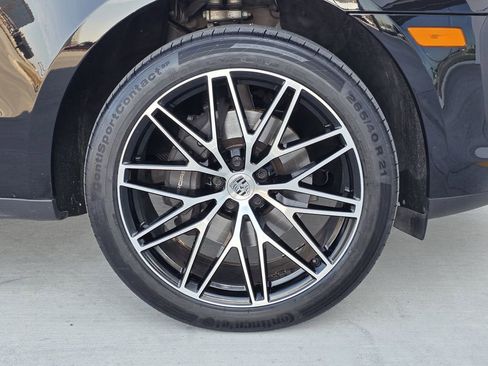 Used 2024 Porsche Macan image 14