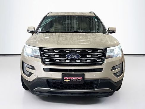 Used 2017 Ford Explorer Limited image 4