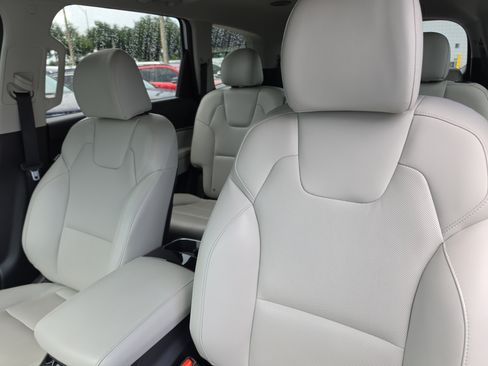 Used 2022 Kia Telluride S FWD image 22