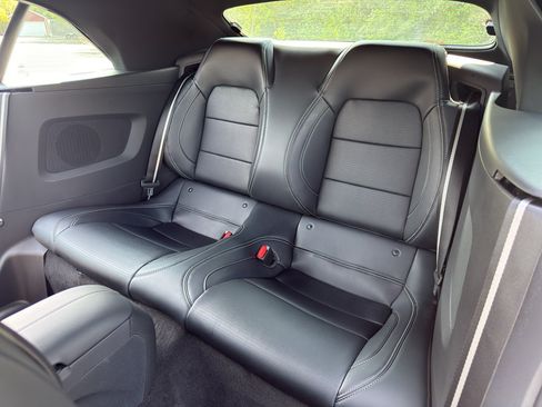 Used 2025 Ford Mustang GT Premium RWD image 37