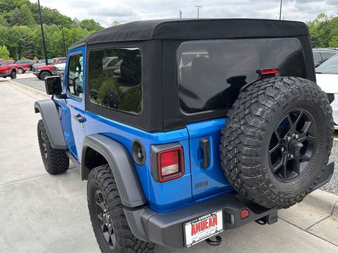 Used 2024 Jeep Wrangler Sport AWD/4WD image 5