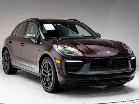 Certified 2023 Porsche Macan Turbo image 33
