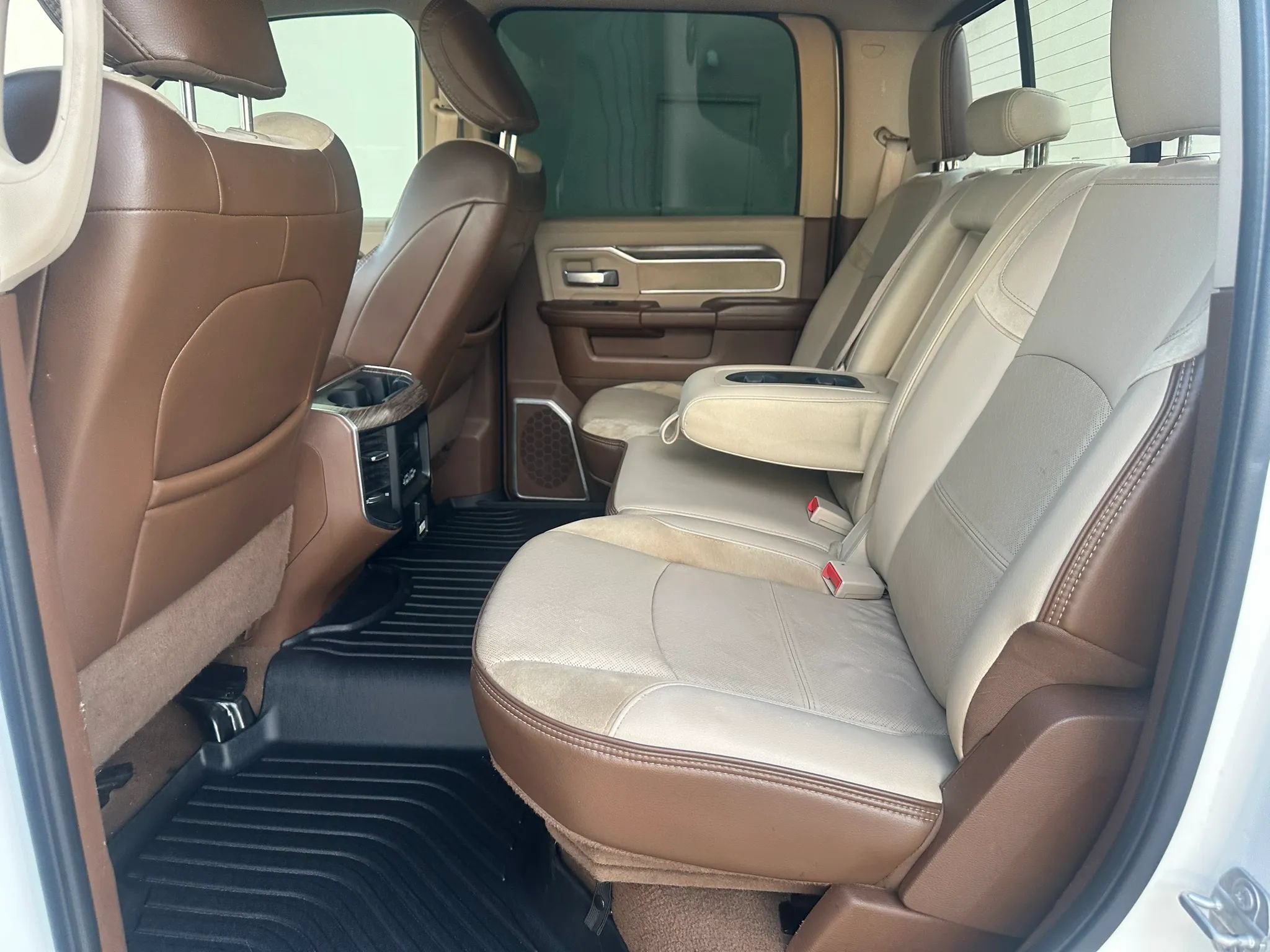 Used 2020 RAM 3500 Laramie AWD/4WD image 22
