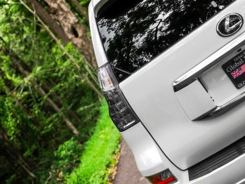Used 2020 Lexus GX 460 AWD/4WD image 11