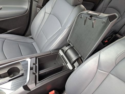 Used 2020 Buick Enclave Essence w/ Sport Touring Edition image 30