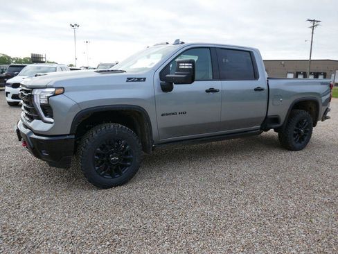 New 2026 Chevrolet Silverado 2500 LTZ w/ LTZ Plus Package AWD/4WD image 9
