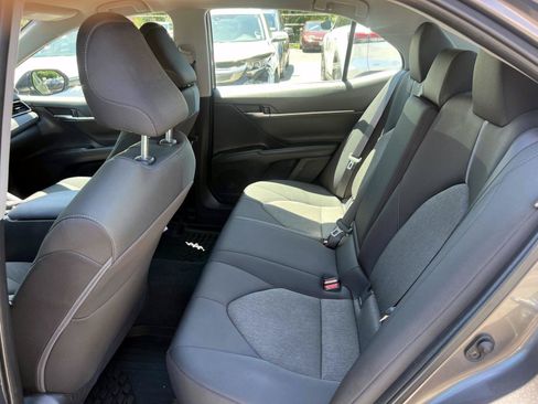 Used 2022 Toyota Camry LE AWD/4WD image 10