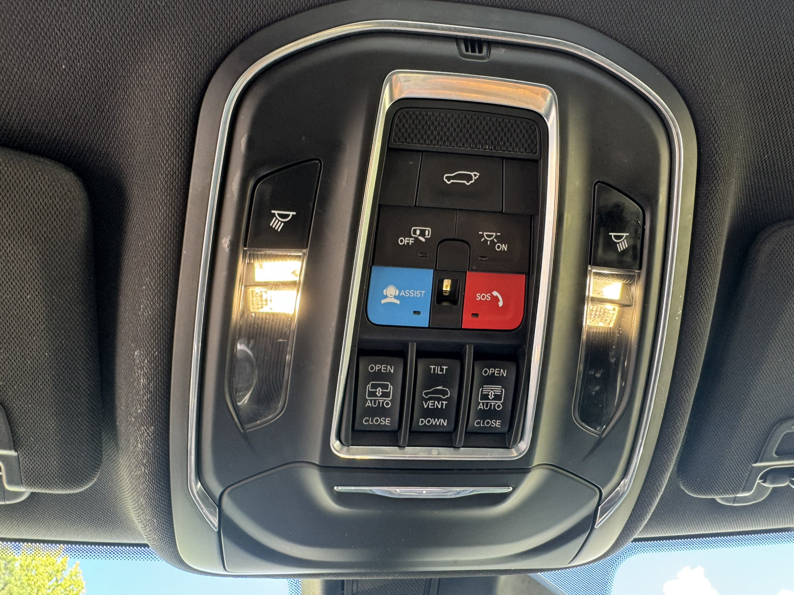 Used 2024 Jeep Grand Cherokee Limited 4xe AWD/4WD image 27