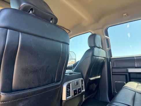 Used 2020 Ford F250 Lariat w/ Lariat Value Package image 39