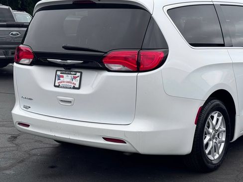 Used 2023 Chrysler Voyager LX FWD image 36