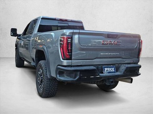 Used 2025 GMC Sierra 2500 AT4X image 6