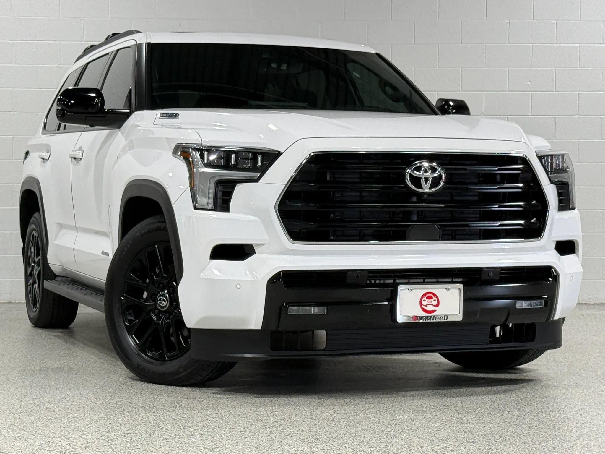 Used 2025 Toyota Sequoia Limited w/ Nightshade Package AWD/4WD image 4