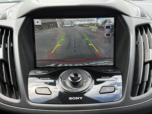 Used 2019 Ford Escape Titanium FWD image 17