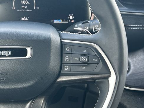 Certified 2024 Jeep Grand Cherokee Limited image 20