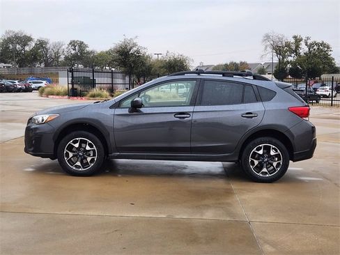 Used 2020 Subaru Crosstrek 2.0i Premium w/ Moonroof Package 2 image 4