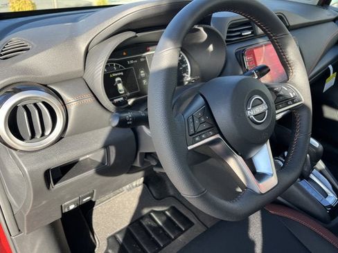 Used 2025 Nissan Versa SR w/ Trunk Package image 15