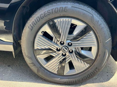 Used 2025 Nissan Murano SL image 5