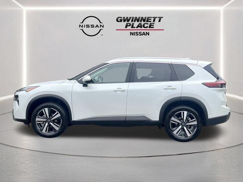 Certified 2026 Nissan Rogue SL FWD image 21