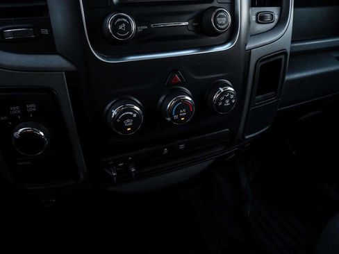 Used 2018 RAM 3500 Tradesman w/ Chrome Appearance Group image 17