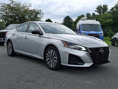 Used 2024 Nissan Altima 2.5 SV