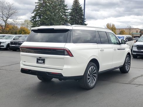 New 2025 Lincoln Navigator L Black Label image 4