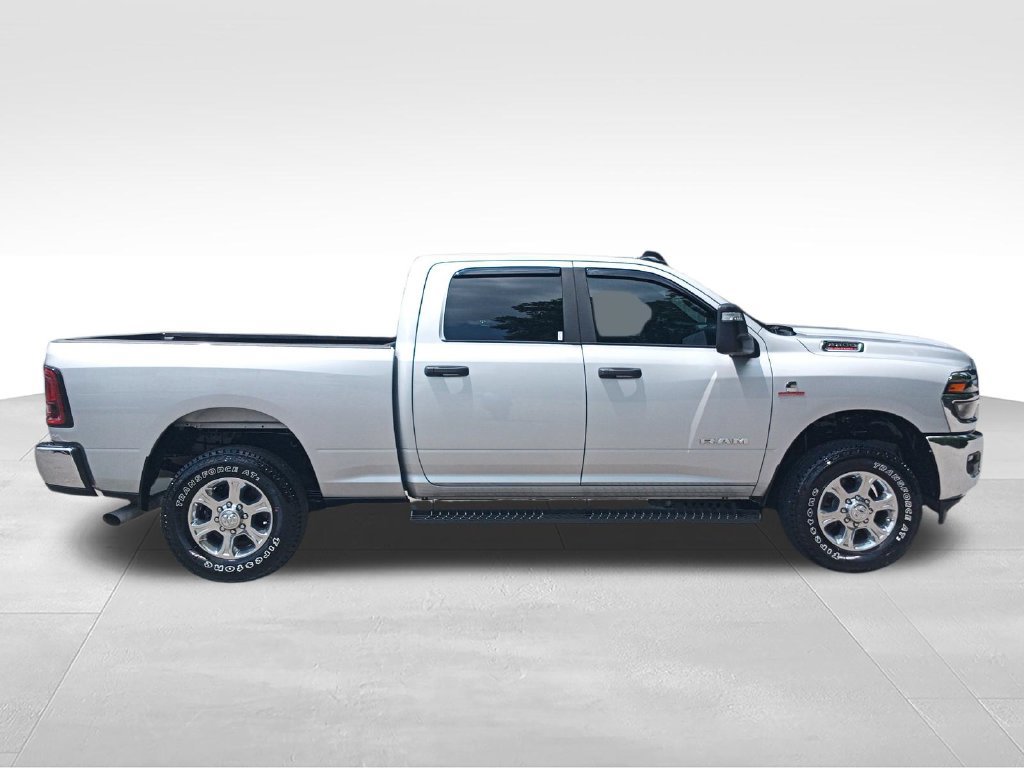 Used 2025 RAM 3500 Big Horn AWD/4WD image 6
