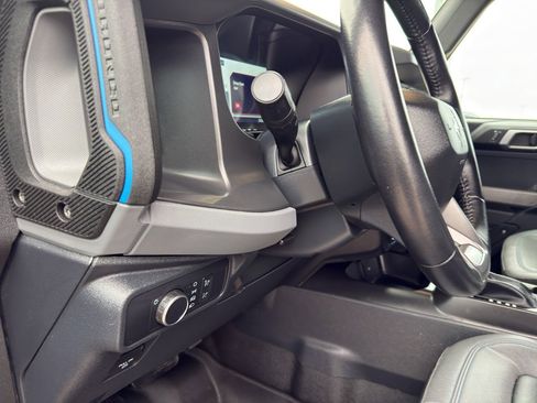 Used 2022 Ford Bronco Black Diamond w/ Sasquatch Package image 13