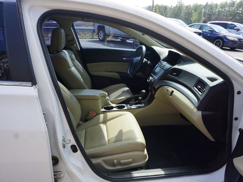 Used 2017 Acura ILX w/ Premium Package image 16