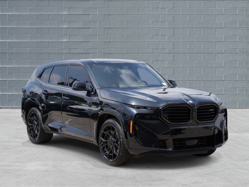 Used 2023 BMW XM AWD/4WD image 1