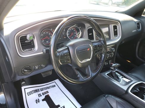 Used 2022 Dodge Charger SXT w/ Leather Interior Group image 16